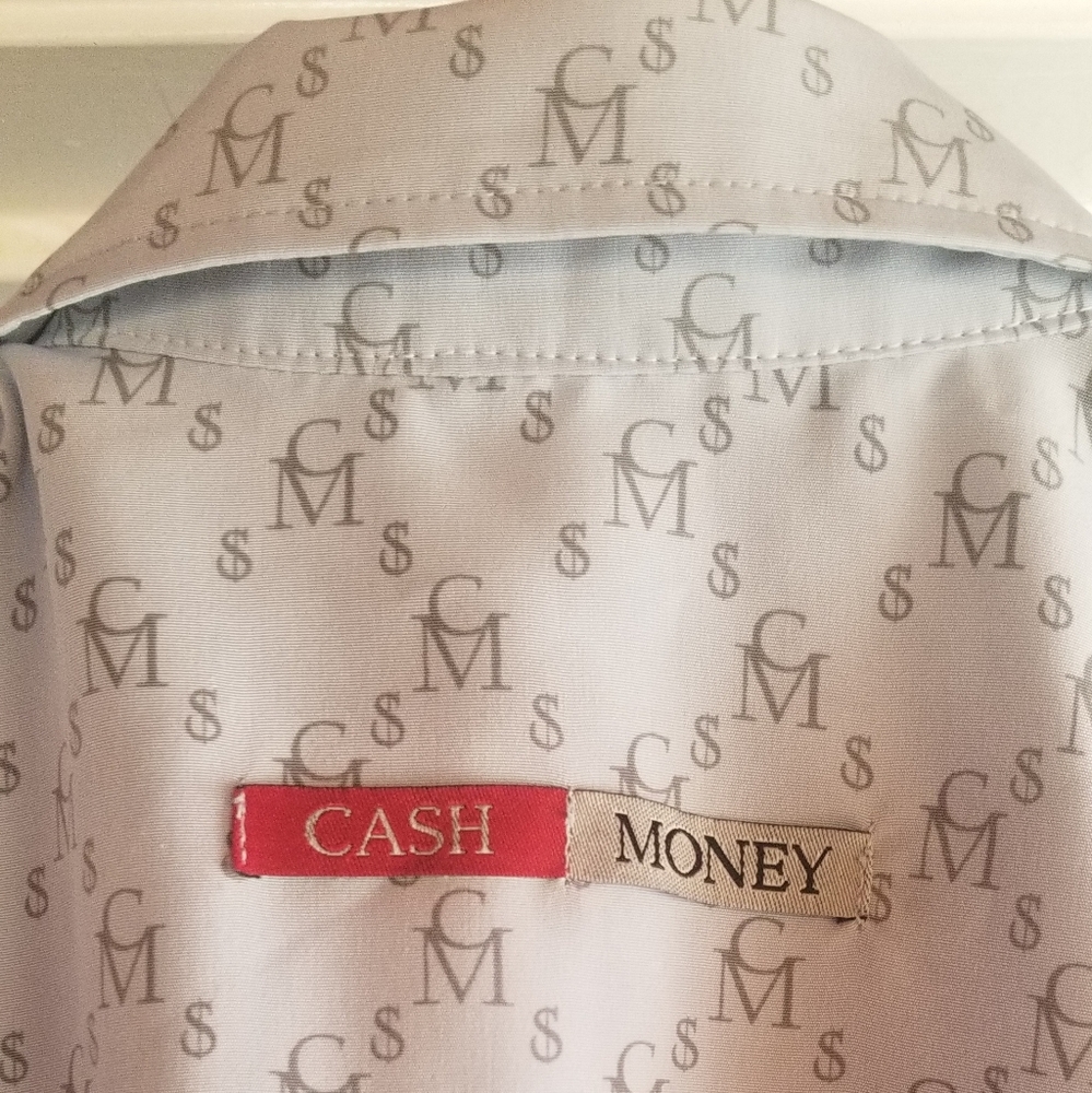 Clothing - Picture 3 of 4